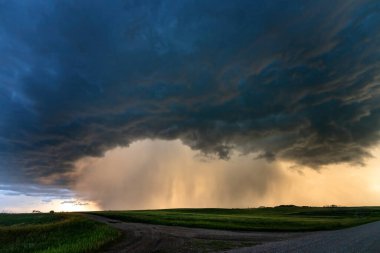 Prairie Yaz Fırtınaları Saskatchewan Kanada Kaygı verici