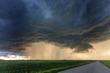 Prairie Yaz Fırtınaları Saskatchewan Kanada Kaygı verici