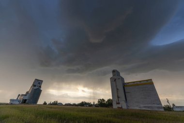 Prairie Yaz Fırtınaları Saskatchewan Kanada Kaygı verici