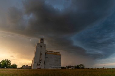 Prairie Yaz Fırtınaları Saskatchewan Kanada Kaygı verici