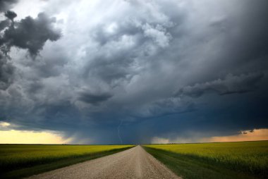 Prairie Yaz Fırtınaları Saskatchewan Kanada Kaygı verici