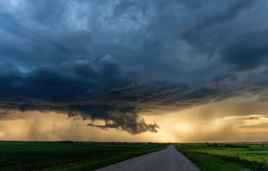 Prairie Yaz Fırtınaları Saskatchewan Kanada Kaygı verici