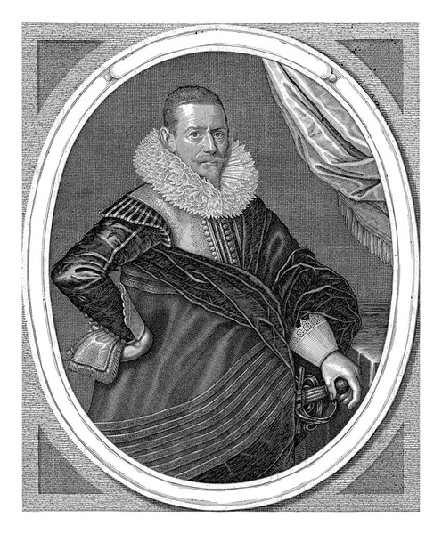 56歳の時のコーネリス ライエンの肖像画は 廷吏と廷吏としての地位にふさわしい服装で半長を立っていた 8行のオランダ語の詩の下の楕円形のフレーム — ストック写真