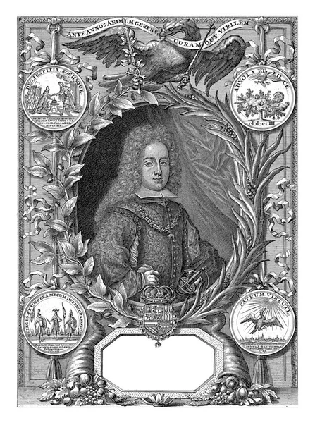 西班牙国王查理三世的肖像在一个装饰性的框架内 卡雷尔脖子上戴着金色羊毛的链子 在肖像画的上方 一只鹰带着剑和权杖 — 图库照片
