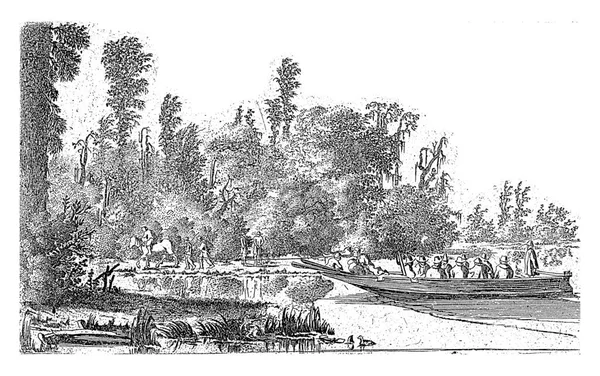 城市大门口有渡船的河流景观 下面是一条有人物形象的小舟的河流 在水的边缘 森林的边缘 有一个马夫和四个人 — 图库照片