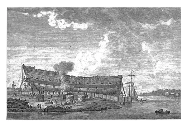 1782年4月 ドルドレヒト郊外の造船所の杭に立っていたヘラクレスの線の未完成の船 — ストック写真