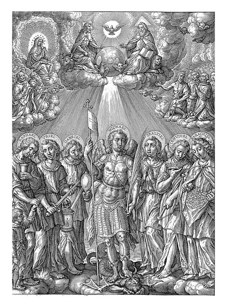 왼쪽에서 오른쪽으로 라파엘 가브리엘 미가엘 하늘에 전도자의 상징으로 삼위일체 — 스톡 사진