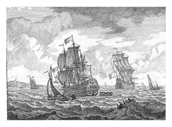 Δύο Τρεις Αφέντες Πλέουν Μια Ανήσυχη Θάλασσα Μερικά Μικρότερα Πλοία — Φωτογραφία Αρχείου