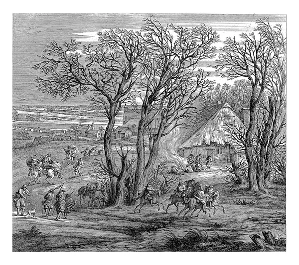 路易十四军队的士兵 法国国王 骑着马 在右边 一些士兵坐在农场前面的篝火边 — 图库照片