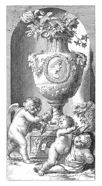 Allegorical Representation Three Putti Classic Garden Vase Niche Putto Left — Stock Photo, Image