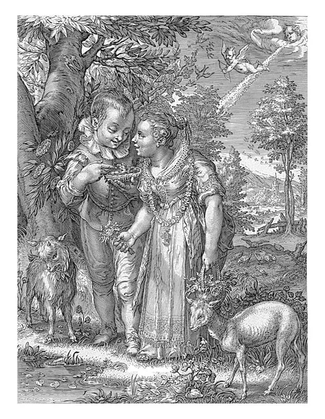 風景の中に男の子と女の子 少年は少女に花籠を手渡し 鳥の巣を見せる キューピッドは彼らに彼の矢印を目指しています — ストック写真