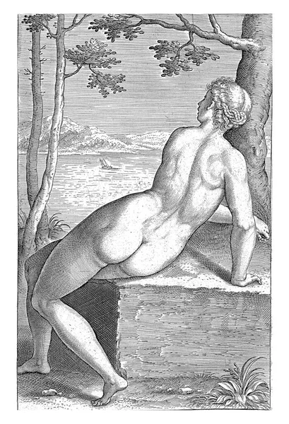 水ニンフ カメリナ フィリップス 1587水ニンフ カメリナ 石のブロックに座って 印刷は ストリームと水のニンフに関する17部のシリーズの一部です — ストック写真