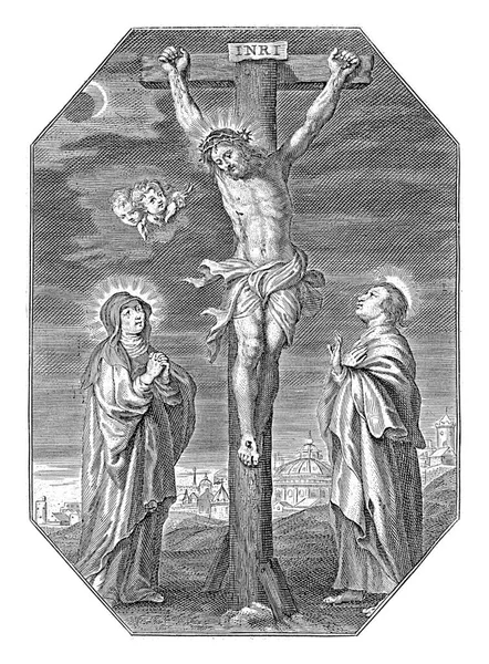 十字架でのキリストとマリアとヨハネ コルネリス 1586年1650年十字架でのキリスト マリアとヨハネの福音伝道者の両面でのキリスト 空のメアリーの上に2ケルビム — ストック写真