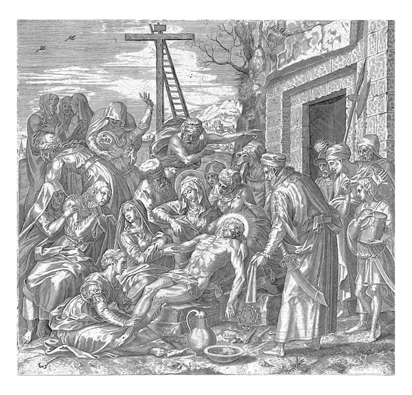그리스도의 조객들에게 둘러싸여 가운데 마리아는 예수의 머리를 받치고 왼쪽에는 다리를 — 스톡 사진