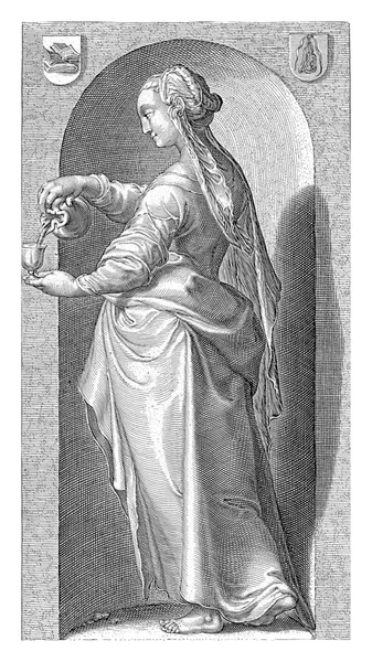 女性の図は 温度のパーソナライズとして ニッチに立って ガラスに投手から水を注ぐ — ストック写真