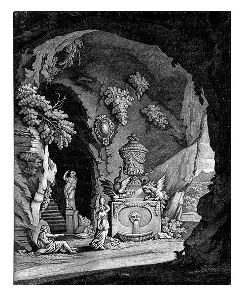 洞窟の入り口に2つのニンフ 入り口の横には龍の装飾が施された噴水があります — ストック写真