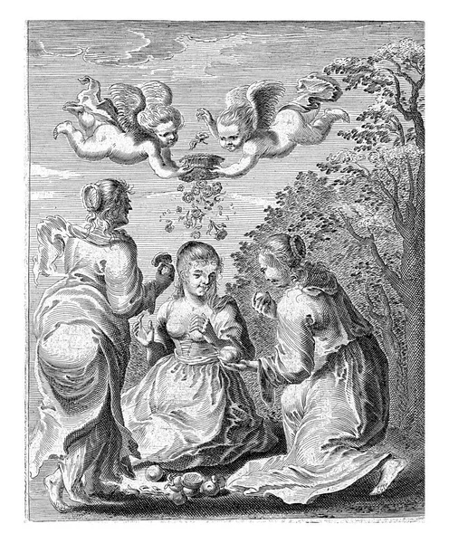 3人の女性は 真ん中の1つの床に裸の胸と 一緒に庭に座っている 床にりんごがある — ストック写真