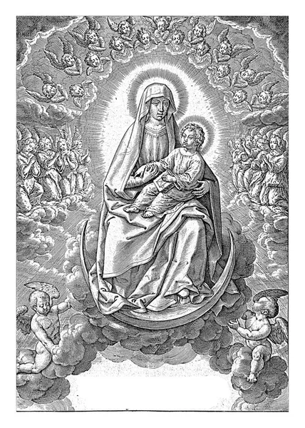 메리는 초승달에 그녀의 무릎에 예수의아이와 아이는 있습니다 천사들 그룹들 에둘러 — 스톡 사진