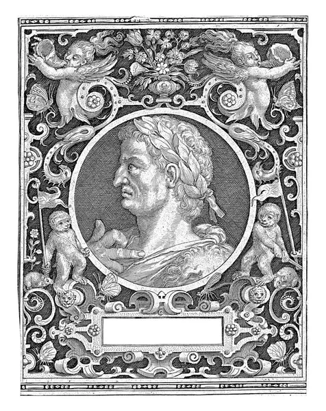 朱利叶斯 凯撒作为古代将军的画像 头戴长方形框架内的奖章 装饰着猴子 梦幻生物和蝴蝶等装饰品 — 图库照片