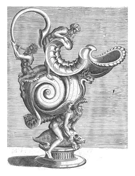 酒壶形似蜗牛壳 靠在一个人的背上 坐在一只乌龟的背上 巴尔萨扎 范登博斯 在1548年科内里斯 弗洛里斯 — 图库照片