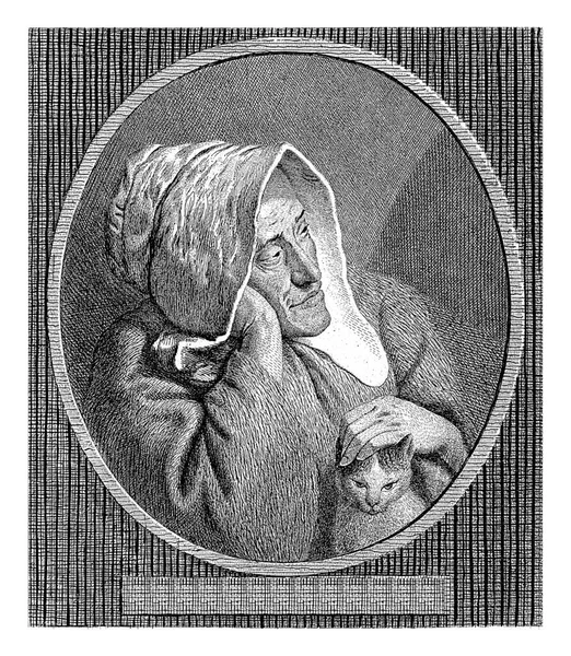 Una Vecchia Donna Appoggiando Testa Sulla Mano Accarezza Testa Gatto — Foto Stock