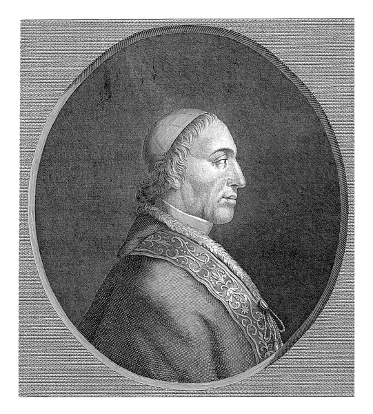教皇庇护七世穿着教皇的长袍 头上戴着一顶小帽子 向右倾斜 呈椭圆形 在标题下 有一行文字和四行法文诗句 — 图库照片
