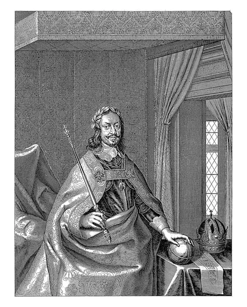 フェルディナンド3世は冠の上にあるテーブルの上に月桂樹の葉の花輪で立っています 左手は十字架のついた地球にある — ストック写真
