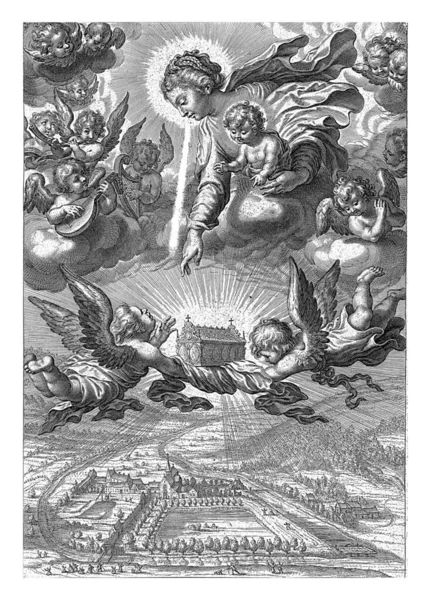 玛丽和孩子祝福天堂里两个天使带着的遗物 玛丽被一群咕噜咕噜咕噜的天使围绕着 鸟瞰全景 — 图库照片