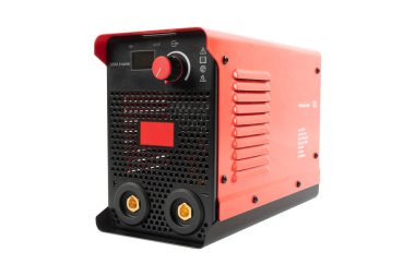 Çevirici kaynak makinesi izole edildi. Kaynak ekipmanları beyaz arka planda izole edilmiş. Çoklu işlem kaynakçısı