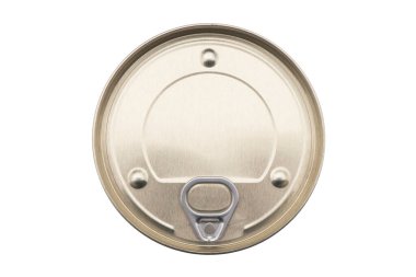 Üst görüntü beyaz zemin üzerinde izole edilmiş alüminyum kutunun yakın görüntüsü. Alüminyum kutu arka plan. Can Destern. Alüminyum içecek kutuları. İçki kutusu. İçecekler için metal kaplar..