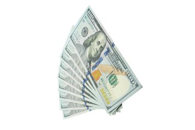 Yüz dolar faturaları yığını. Yüz dolarlık banknotlar nakit para yığını. Beyaz arka plan üzerinde yüz dolar faturaları yığını