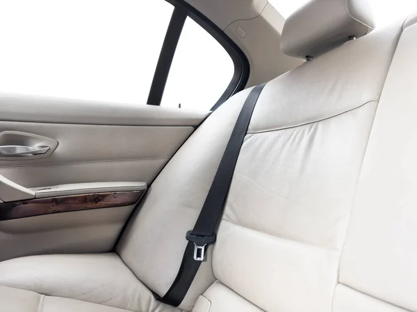 Hátsó Utas Fehér Bőrülések Modern Luxus Autóban Fehér Perforált Bőr — Stock Fotó