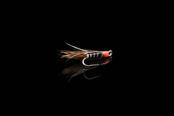Macro Πυροβόλησε Πολύχρωμο Μύγα Αλιείας Απομονώνονται Μαύρο Φόντο Χειροποίητες Μύγες — Φωτογραφία Αρχείου