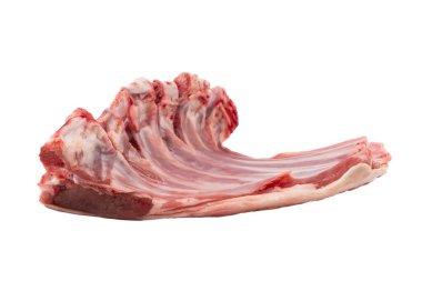 Beyaz arka planda çiğ kuzu pirzolası. Çiğ taze kuzu pirzolası. Kuzu kaburgası Çiğ et Beyazın üzerine izole edilmiş