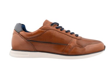 Beyaz arka planda izole edilmiş şık deri ayakkabı. Kahverengi deri ayakkabılar izole edilmiş.