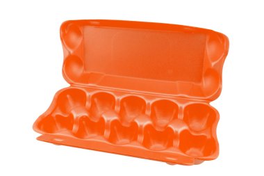 Yumurta tepsisi beyaz arka planda izole edildi. Yumurtalar için tek kullanımlık kutu.