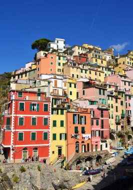 İtalya 'nın Cinque Terre kıyı bölgesinde Riomaggiore