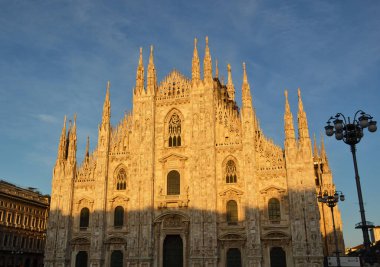 Milan Katedrali, Duomo di Milano, İtalya, gün batımında