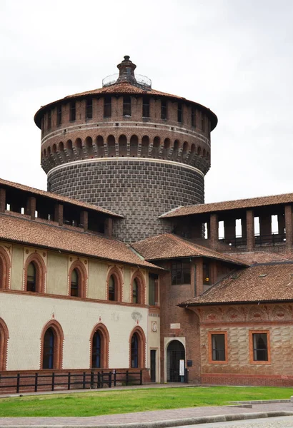 Edifici Del Castello Sforzesco Milano — Foto Stock