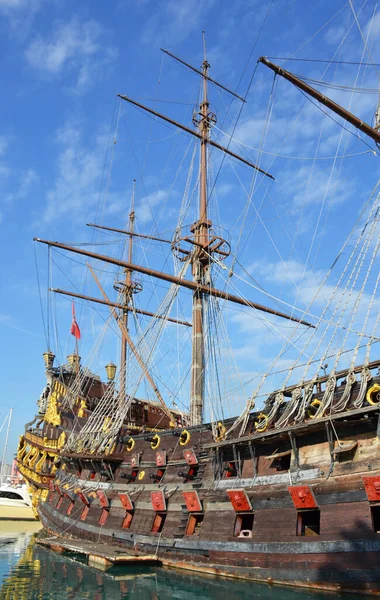 갈레오네 해왕성 1985 폴란스키의 Pirates Genoa 제작되었다 — 스톡 사진