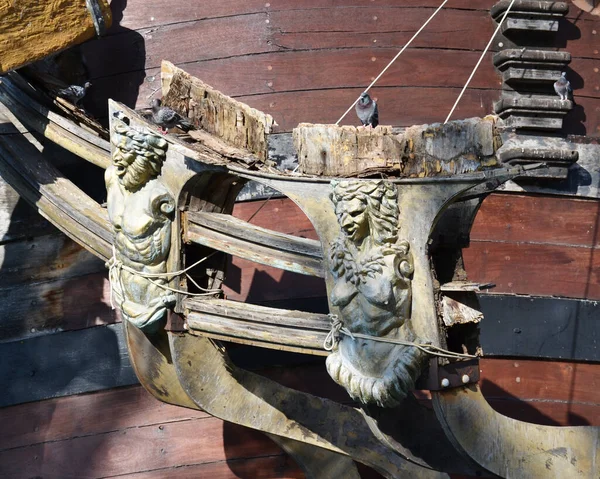 ローマ ポランスキーの映画 のために1985年に建造されたガレオーネ ネプチューン船の詳細 — ストック写真