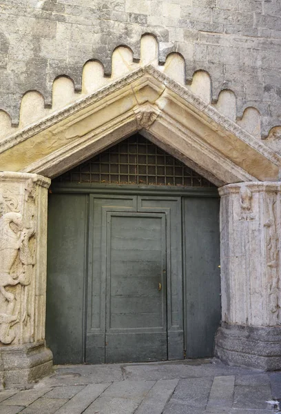 Uma Das Entradas Catedral Como Como Itália — Fotografia de Stock