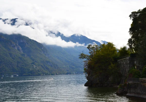 秋季意大利贝拉焦附近的科莫湖 — 图库照片
