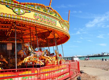 Brighton sahilinde atlıkarınca, İngiltere, İngiltere