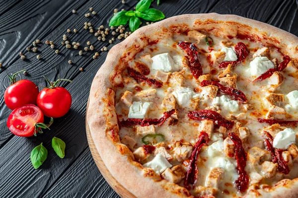 Pizza Saborosa Grande Com Diferentes Tipos Carne Vista Superior Pizza — Fotografia de Stock