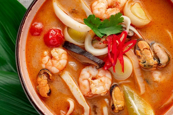 Spicy Asian Tom Yum Soup Shrimp Squid Mussels Vegetables Asian — Stock Photo, Image