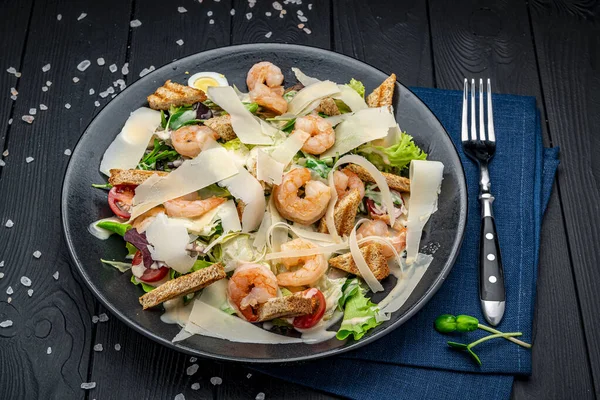 Caesar Salad Grilled Shrimp Dark Background Top View Photo Menu — Stock Photo, Image