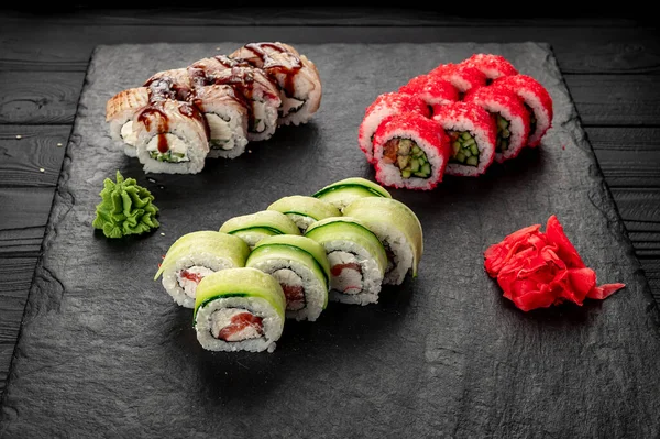 Gesorteerd Sushi Nigiri Maki Grote Set Leisteen Een Verscheidenheid Aan — Stockfoto