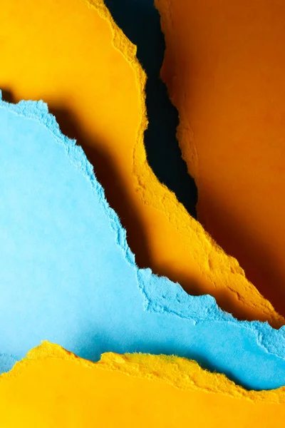 Folhas Papel Rasgadas Fundo Cores Azul Amarelo — Fotografia de Stock