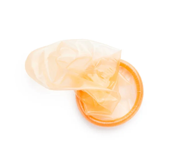 Beyaz Arka Planda Turuncu Renkli Prezervatif Izole Edilmiş Sağlıklı Yaşam — Stok fotoğraf